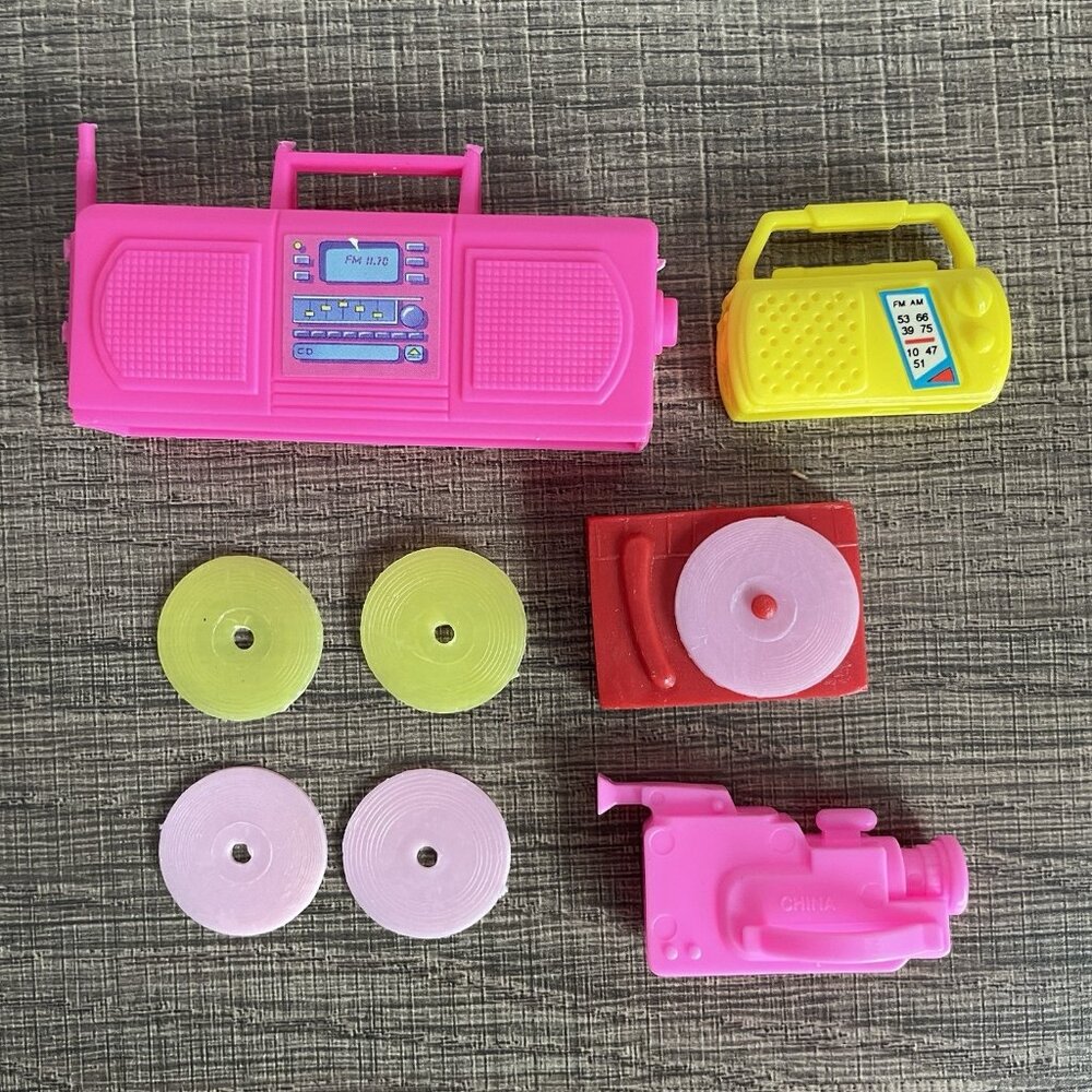 Vintage Barbie Teen Accessories Lot of80's 90s Boombox Record Player Skateboard - Picture 2 of 8